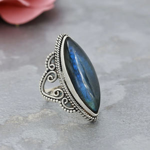 Bague en labradorite naturelle au design étonnant, argent sterling 925, forme marquise 10x25mm, pierre précieuse faite à la main, bijoux bohèmes pour femmes - Product Image 3