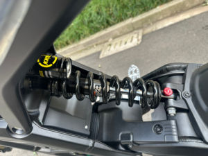 Motocicleta Eléctrica Todoterreno de Alta Velocidad 2025 Binsen EX2PRO con Luces LED y Carga Máxima de 100 kg - Product Image 2