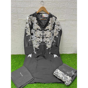 Colección Fabzone en TUNIC & Cigarette Duptta… - Product Image 4