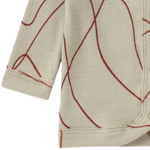 Cardigan en coton neutre pour bébé avec imprimé lignes rouges, pull doux à manches longues et boutons sur le devant pour nouveau-né, nourrisson et tout-petit - Product Image 3