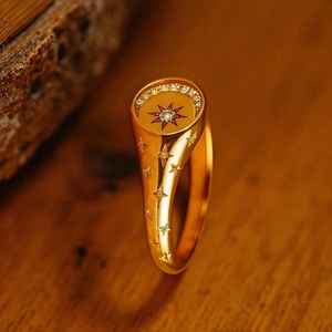 Anillo Mini Luna y Estrella de Oro 14k, Anillo Minimalista de Luna y Estrella, Anillo Pequeño de Estrella, Anillo de Promesa, Regalo de Aniversario para Ella - Product Image 4