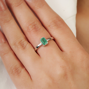 High Quality Handmade 925 Sterling <b>Silver</b> Natural <b>Emerald</b> Single Stone Bezel Set Minimalist <b>Ring</b> For Women's Everyday Wear - Product Image 4