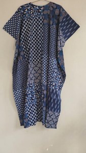 Vestido Kaftan Bohemio Azul Marino con Estampado Floral y Múltiples Diseños, Cuello en V, Corte Holgado para Mujer, Vestido Maxi de Algodón para Vacaciones - Product Image 6