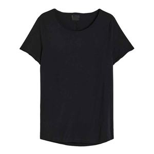 Camiseta ajustada en suave Jersey de algodón. Cuello redondo con ribete finamente acanalado y dobladillo de corte recto Camiseta de secado rápido para hombres - Product Image 1