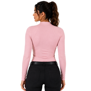 Camiseta de equitación de manga larga para mujer, color rosa bebé, con cremallera de un cuarto, elástica, transpirable y de alto rendimiento. - Product Image 2