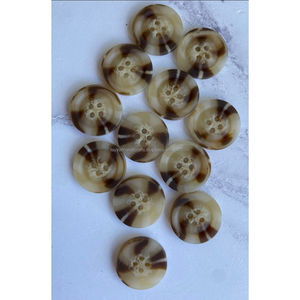 Noir personnalisé Stock 4 trous bouton réel Buffalo bouton en corne de buffle vierge pour la vente à l'exportation - Product Image 6