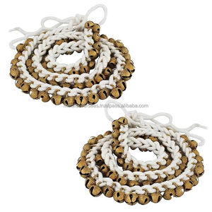 Ghungroo en laiton jaune attaché avec du fil de coton ou une corde pour Kathak cloches durables brillantes pour danseurs disponibles au prix de gros - Product Image 2