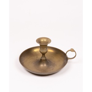 Support à bougie en laiton de haute qualité, l'élégance intemporelle du laiton garantit qu'il ne passe jamais de la mode. - Product Image 2