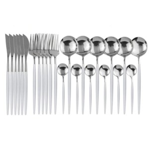 Juego de Cubiertos Modernos con Acabado Verde Mate y Detalles en Dorado, Juego de Cuchillos, Tenedores y Cucharas de Acero Inoxidable de Primera Calidad, Elegante Vajilla para Bodas - Product Image 3