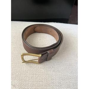 Cinturón de Cuero Genuino para Hombre con Hebilla Plateada con Acabado Cromado, Diseños Personalizables y Cinturones Formales Duraderos de Última Moda - Product Image 4