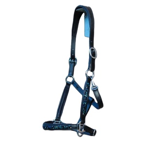 Cabestro de caballo de latón macizo con relleno de cuero genuino suave disponible en colores amarillo naranja y rojo - Product Image 3