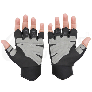 Gants de musculation respirants en polyester à demi-doigts avec protection complète de la paume, antidérapants, avec sangle de poignet réglable, pour usage unisexe - Product Image 3