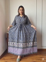Robe longue violette à imprimé floral 100 % coton écologique, col en V, style bohème ample, manches trois quarts, broderie main, pour le quotidien