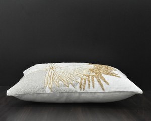 Funda de Cojín Decorativa de Lujo Hecha a Mano con Cuentas de Algodón y Bordados Personalizables para Sofá, Cama, Sillas y Decoración del Hogar - Product Image 4