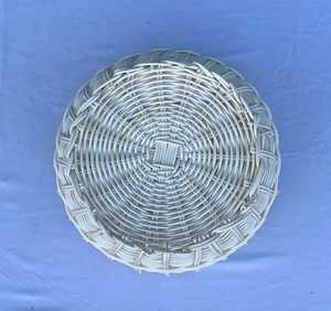 Bol en bambou blanc avec bord floral conique, polyvalent pour les arrangements floraux, les présentations de fruits, la décoration dans les salons et les cuisines - Product Image 3