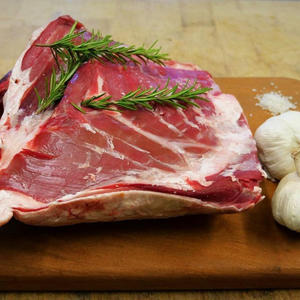 Carne de Hombro de Cordero Halal Premium Fresca y Congelada, Suministro al por Mayor para Exportadores, Importadores y Mayoristas de Carne - Product Image 1