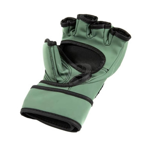 Gants de boxe MMA à demi-doigts avec logo personnalisé, couleur unie, en cuir, pour usage extérieur, fermeture à lacets, protection UV, haute qualité - Product Image 4