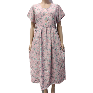 Chemise de nuit décontractée pour femme avec col rond, manches courtes, motif floral, en rayonne respirante, taille élastique, été, par Chrysanta - Product Image 1