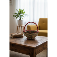 Panier en herbe tressé à la main en gros avec garniture festive et poignée – Panier de rangement écologique et élégant, fait main en matériaux naturels