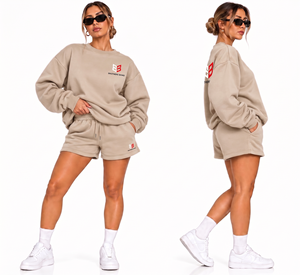 Conjunto de Sudadera y Pantalones Cortos de Felpa para Mujer, Color Amarillo Brillante, Cuello Redondo, Estilo Oversize, con Logotipo Personalizado - Product Image 3