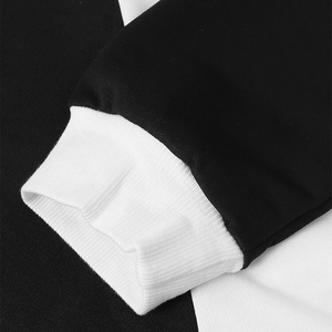 เสื้อฮู้ดพิมพ์ลายกุหลาบหัวกะโหลกสีขาวดำสำหรับผู้ชาย เสื้อสเวตเชิ้ตแบบสวมลำลองมีกระเป๋า ทรงปกติ สไตล์สตรีทแวร์สำหรับฤดูใบไม้ร่วง - Product Image 3