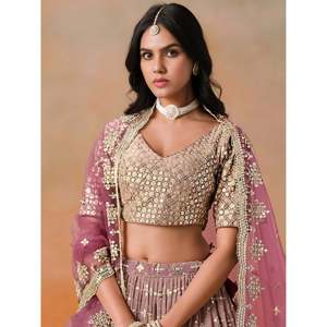 Precioso Lehenga Choli de Georgette Rosa para Novia, Traje de Boda - Product Image 2