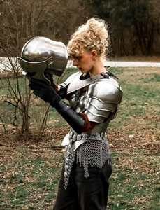 Conjunto de Armadura Medieval para Mujer, Armadura de Caballero Barbute, Cota de Malla Antigua y Cuirras de Placa, Disfraz de Halloween para Cosplay Femenino - Product Image 3