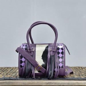 Bolso Speedy de Cuero Morado con Panel de Piel de Vaca y Borlas, Cierre de Cremallera, Bolso Speedy de Lujo - Product Image 1