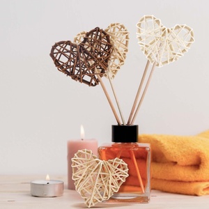 Suministros para el Día de San Valentín, adornos de corazones a precio económico, venta al por mayor de dijes de corazón de ratán natural tejido. - Product Image 5