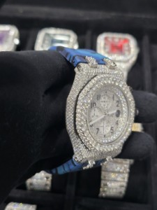 Reloj de Lujo Personalizado con Moissanita VVS, Redondo, Mecánico, Analógico, de Acero Inoxidable, Estilo Hip Hop, con Correa de Goma Azul - Product Image 2