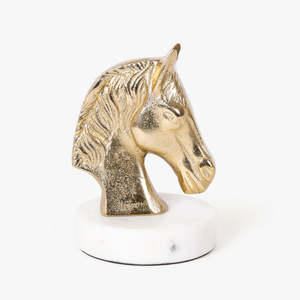 Escultura de Cabeza de Caballo de Aluminio Dorado con Base de Mármol Blanco, Elegante Figura Ecuestre, Adorno de Lujo para Mesa de Salón - Product Image 3