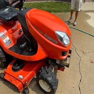 Cortadora de Césped Kubota Diésel de Giro Cero, Tractor Cortacésped de Servicio Pesado para Jardín, Granja y Trabajos de Mantenimiento de Paisajes - Product Image 3