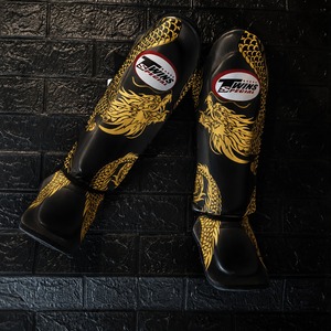 Proveedor pakistaní OEM, protectores de espinilla profesionales Twins, amarillos, de cuero auténtico, para entrenamiento de Muay Thai, protección de piernas, protectores de espinilla para kickboxing - Product Image 5