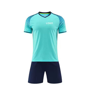 Uniforme de fútbol duradero para hombre, material de malla transpirable, conjunto ligero de camiseta y pantalones cortos para entrenamiento de equipos de fútbol - Product Image 1