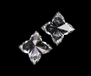 OM GEMS Par de Diamantes Cultivados en Laboratorio de Corte Llily de 2.50 ct, Color E,F, Claridad VVS,VS, Sin Conflictos, Forma Única, para Joyería Creativa - Product Image 3