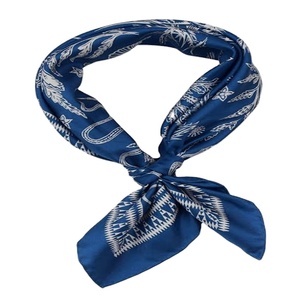 Bandanas personnalisées du fabricant – Meilleur foulard carré pour femme, design sur mesure, logo, extérieur, fait main, livraison rapide - Product Image 1