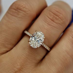 Anillo de Compromiso de Lujo en Plata de Ley 925 con Moissanita Ovalada, Engaste de Garras, Diseño Geométrico, Bañado en Rodio, para Aniversario o Fiesta - Product Image 2