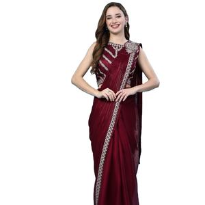 Prêt-à-porter Saree en satin de soie avec bordure Vêtements indiens et pakistanais - Product Image 1