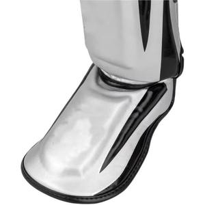 Protège-tibias en cuir multisports pour adultes Hawk, offrant une grande polyvalence, une couche extérieure durable et une protection en mousse souple. - Product Image 5