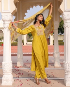 Elegante Conjunto de Kurti Amarillo para Mujer, Manga 3/4, Algodón y Seda, Completamente Cosido, para Ocasiones Formales y Festivas - Product Image 4