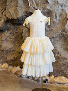 Robe longue halter respirante et écologique de haute qualité pour enfants, avec plusieurs couches, broderies personnalisées, conception ODM OEM pour fêtes - Product Image 2