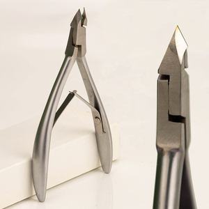 Coupe-ongles professionnel de qualité salon avec poignée antidérapante, outil en acier inoxydable durable pour les soins des ongles des doigts et des orteils - Product Image 5