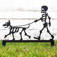 Grandes décorations de jardin en fer pour Halloween, idéales pour les pelouses spacieuses, créant un point focal festif impressionnant grâce à la solidité du métal.