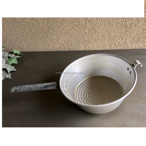 Royal Fancy Design <b>Small</b> Strainer Unique White Casted Metal Kitchen <b>Colander</b> Classical Metal Strainer With Handle on Hot Selling - Product Image 6