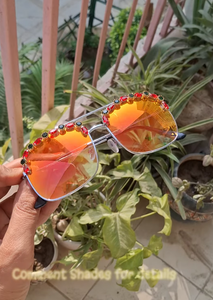 Gafas de sol de mujer con montura metálica de pentagrama y diamantes de imitación, ideales para bodas de verano, fiestas en la piscina, o como detalles de protección solar. - Product Image 6