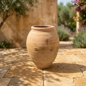 Grand vase en terre cuite rustique méditerranéen, poterie décorative, centre de table en céramique naturelle, fait main, pour la maison et le jardin - Product Image 3