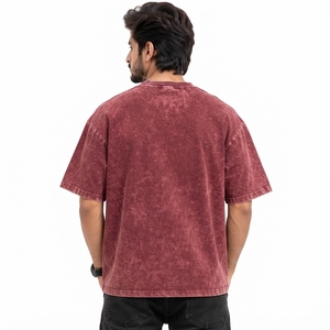 เสื้อยืดโอเวอร์ไซส์ผ้าฝ้ายนุ่มพิมพ์ลายตามสั่ง สไตล์สตรีทแวร์ลำลองทันสมัยสำหรับผู้ชาย เสื้อยืดโอเวอร์ไซส์ผ้าฝ้ายนุ่มพิมพ์ลายแบบ Acidwash สวมใส่สบายทุกวันสำหรับผู้ชาย - Product Image 5