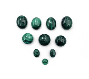 Lote de gemas sueltas de malaquita natural en forma de cabujón, de 5-10 mm, para la elaboración de joyería artesanal. - Product Image 5