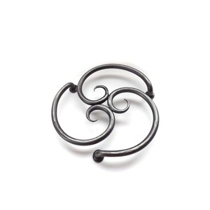 Handmade Stainless Steel <b>Trivet</b> Vintage Scroll Design Custom Shape Table Mat Decorative Heat Resistant Metal Pad - Product Image 2