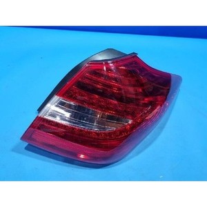 Feu arrière droit d'occasion OEM 924023M200 - Product Image 6